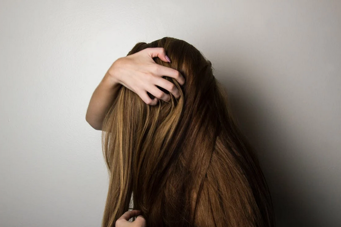 brown hair
